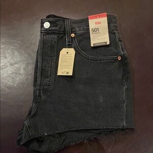 501 Levi black denim shorts - Size 30